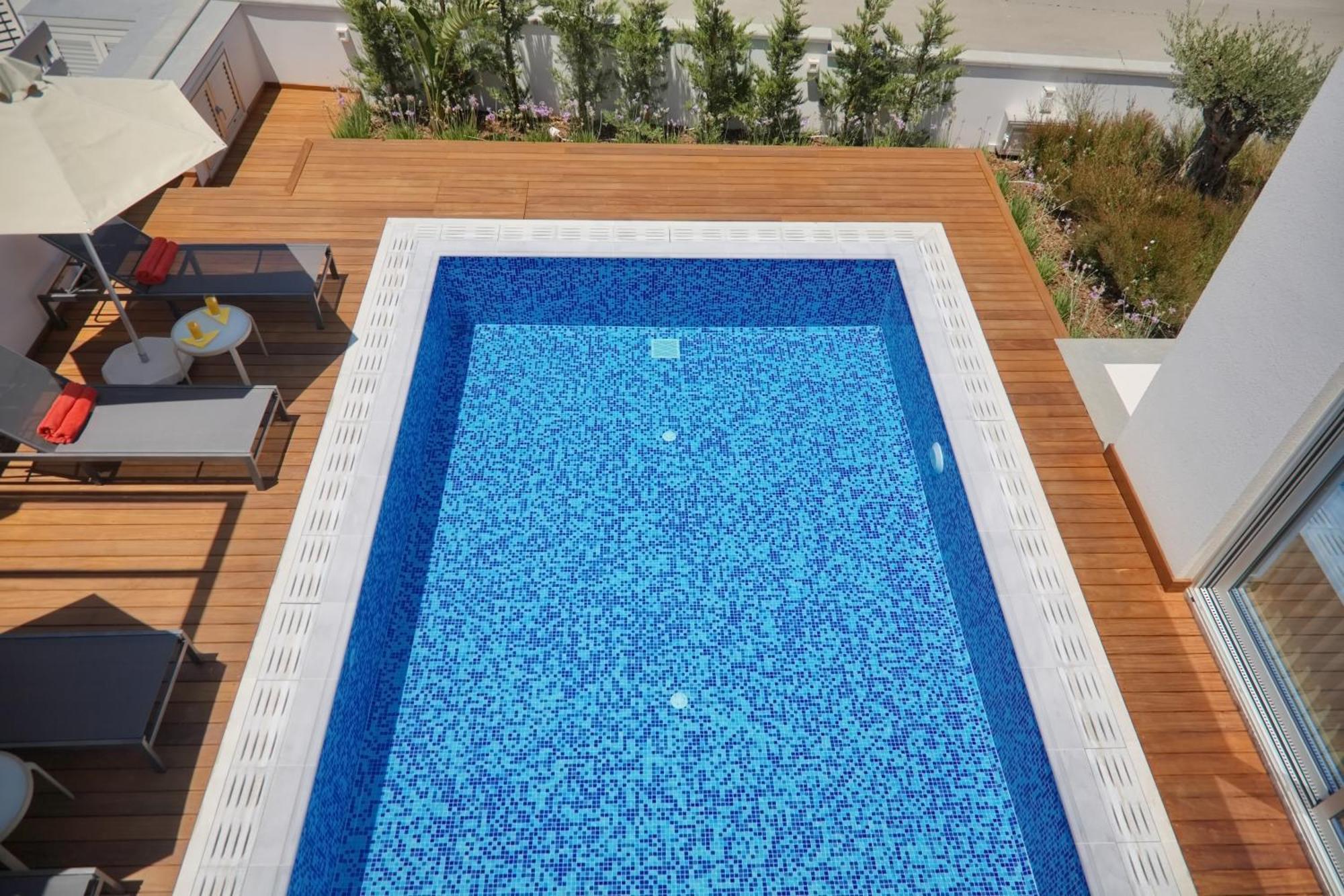 Villa Seaview Luxury Jacuzzi & Pool! 2 Min Protaras