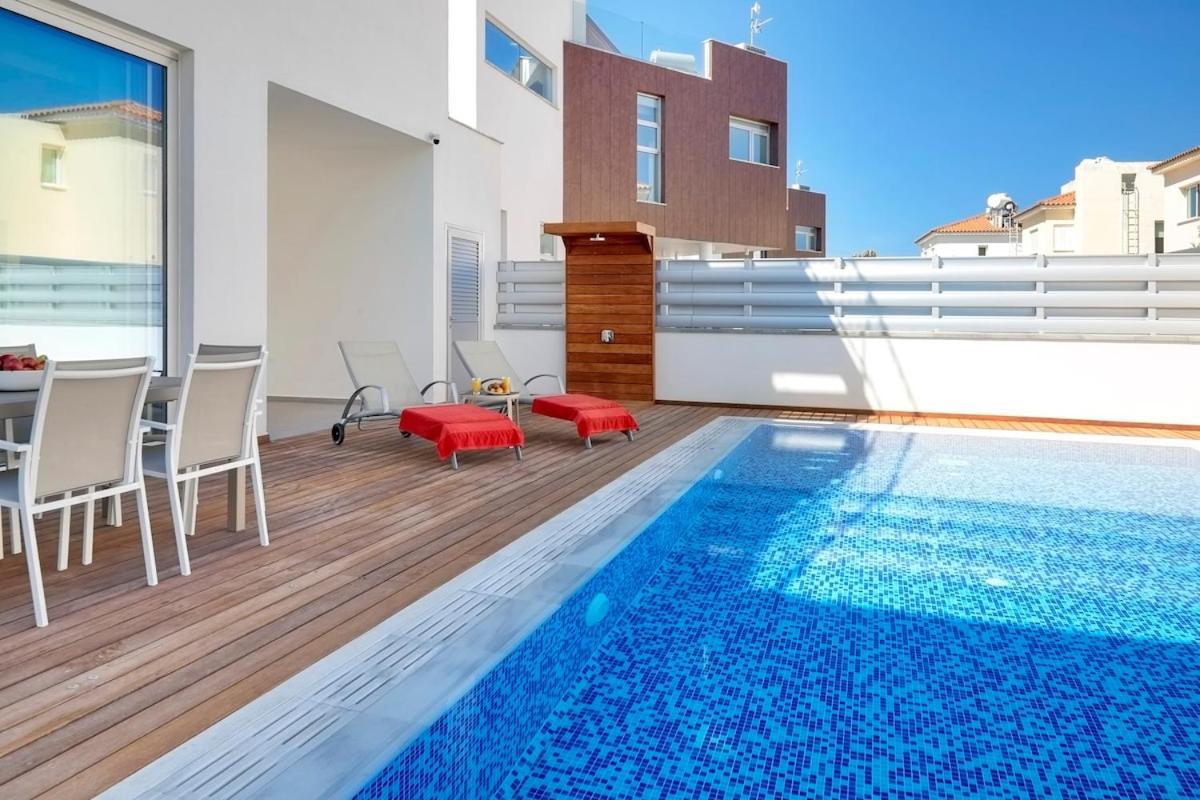 Seaview Luxury Jacuzzi & Pool! 2 Min Willa Protaras